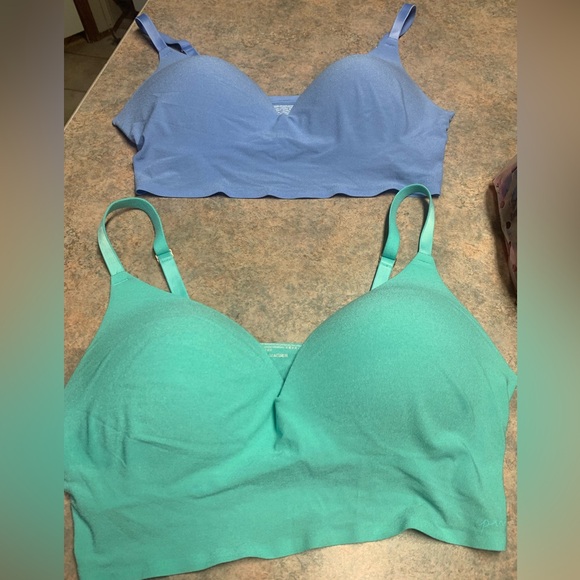 Pink/Victoria’s Secret bras - Picture 1 of 7